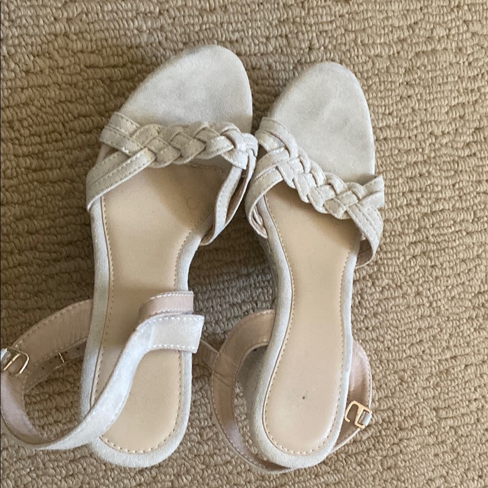 Elegant Cream Women's Sandals